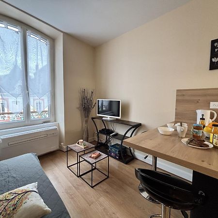 Le Puy De Dome - 1 Chambre - Clim Châtel-Guyon Esterno foto